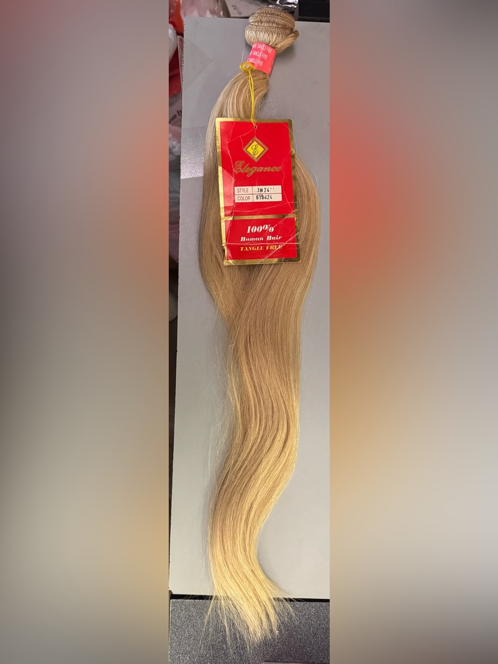 Elegance. 100% human hair. Straight.